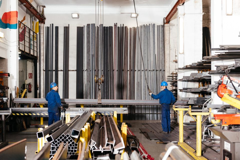 Running Steel & Aluminum Fabrication Factory with Clients & Full Setup – For Sale in Sajja, Sharjah - Sharjah - MAK PP 269S  | RGEstate UAE