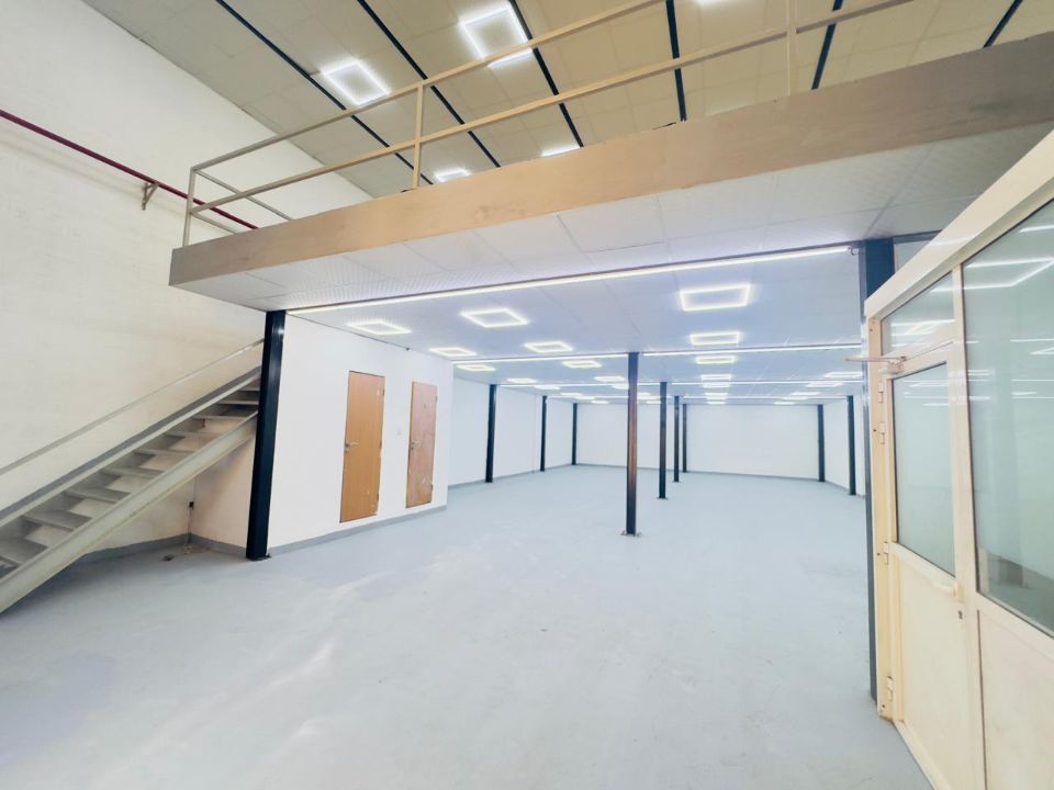 3,750 Sqft Warehouse With Mezzanine Floor For Rent In Ras Al Khor  | RGEstate UAE