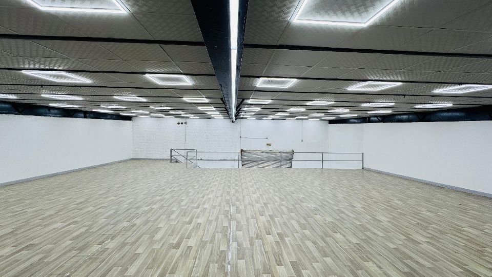 4,950 Sqft Warehouse with Mezzanine Floor for Rent in Al Quoz  | RGEstate UAE