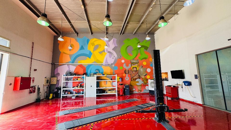 Tax Free 1,850 Sqft Warehouse with Mezzanine Floor for Rent in Al Quoz  | RGEstate UAE