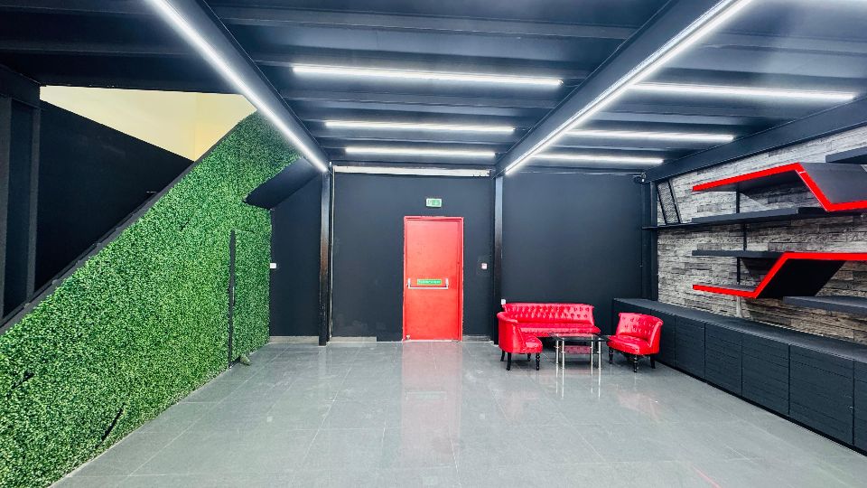 Tax Free 3,330 Sqft Warehouse with Mezzanine Floor for Rent in Al Quoz  | RGEstate UAE