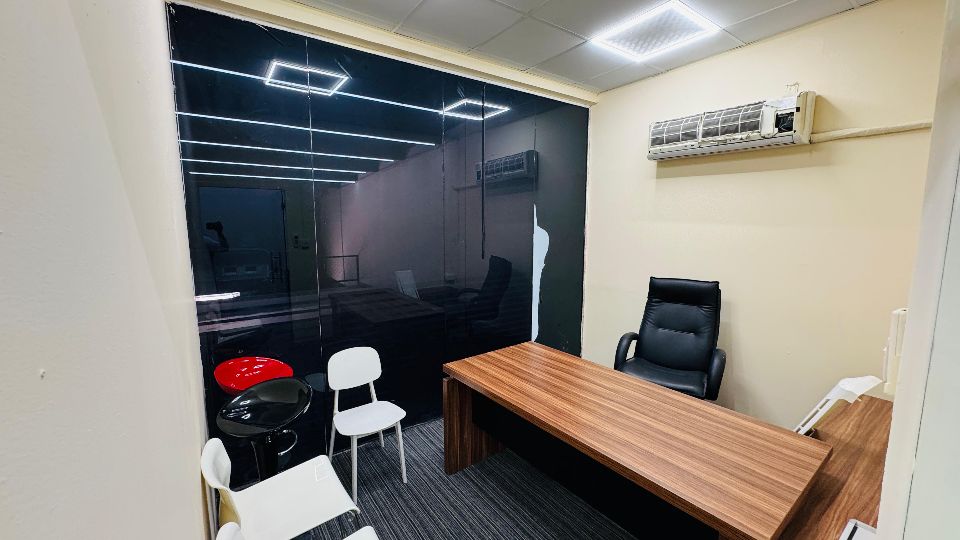 Tax Free 3,330 Sqft Warehouse with Mezzanine Floor for Rent in Al Quoz  | RGEstate UAE