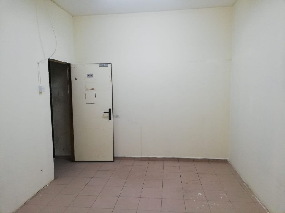 G+2 Independent Labour Camp with 30 Rooms for Sale in Al Quoz – Vacant on Transfer  | RGEstate UAE