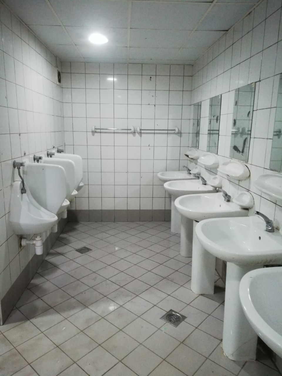 G+2 Independent Labour Camp with 74 Rooms for Sale in Al Muhaisnah (Sonapur) – Vacant on Transfer  | RGEstate UAE