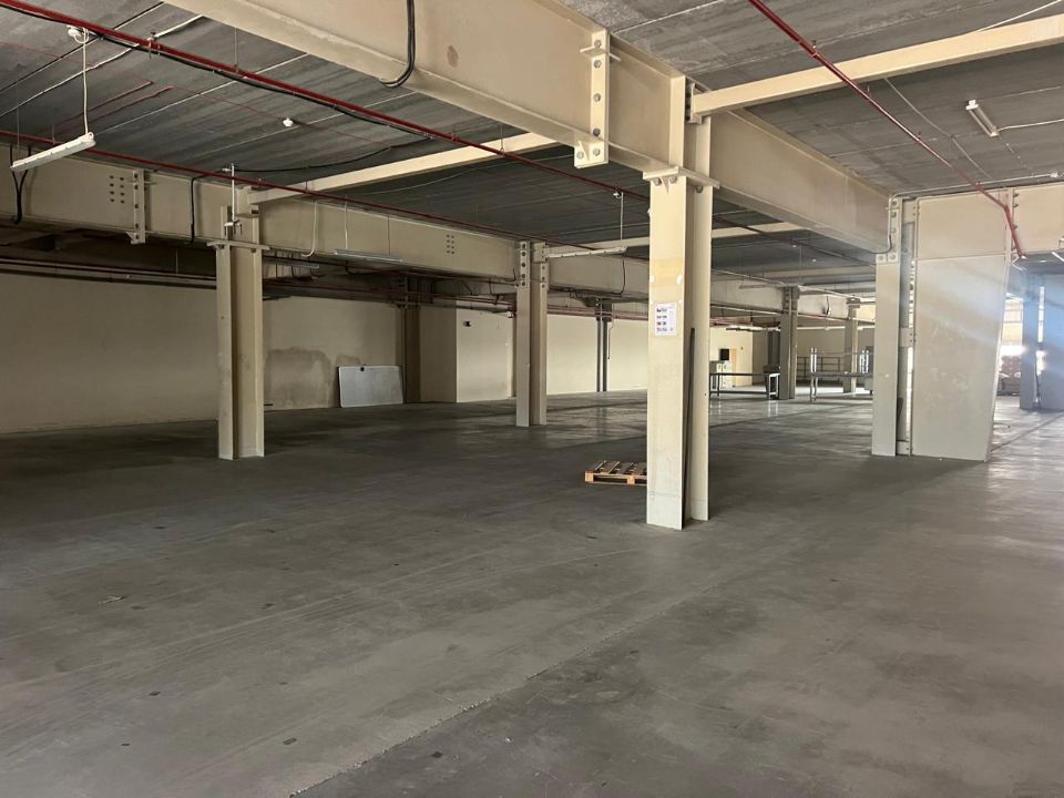 135,000 sqft Warehouse For Rent in JAFZA  | RGEstate UAE