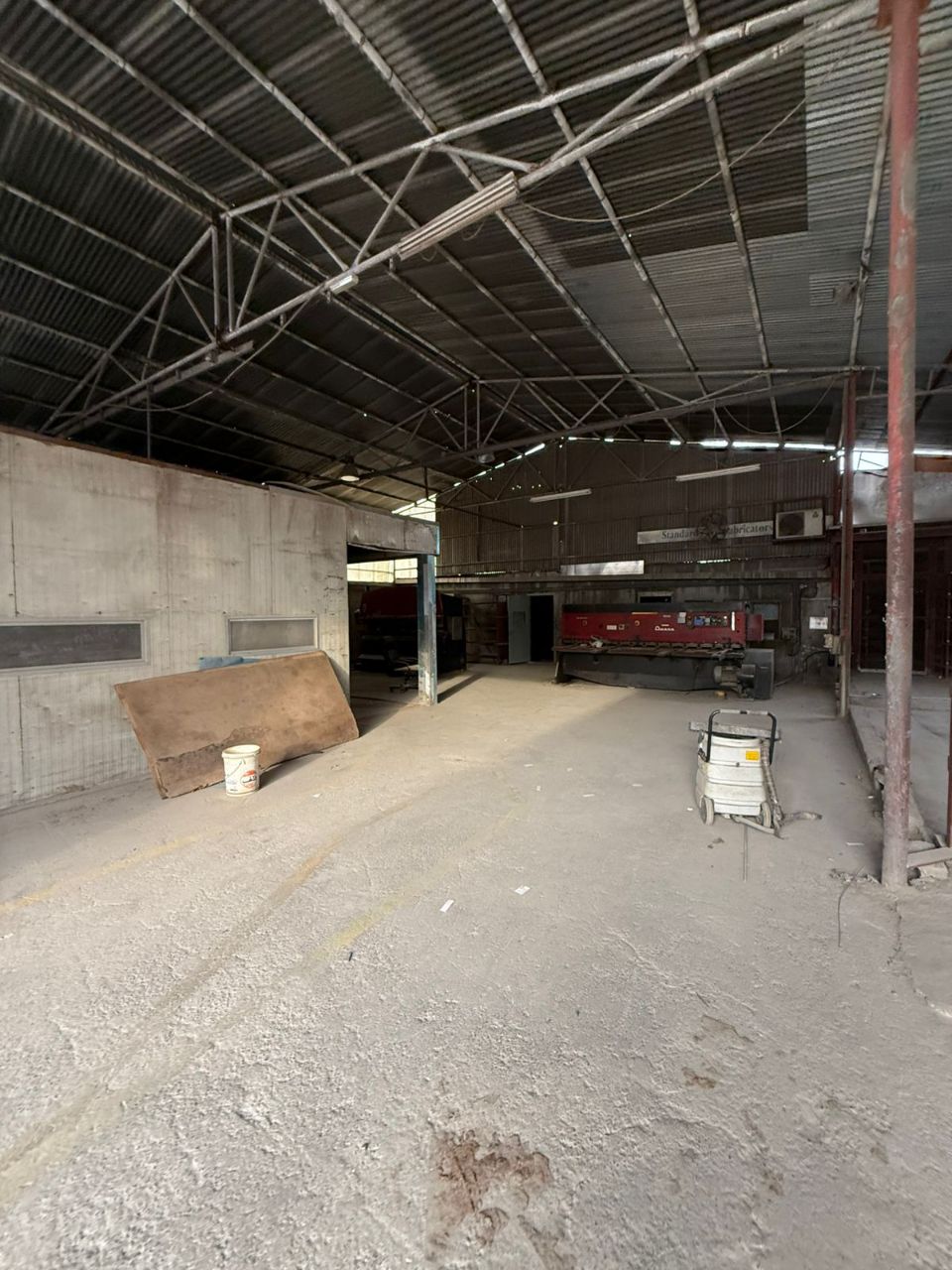 21,400 Sq Ft Plot with 7,632 Sq Ft Warehouse for Rent in Umm Ramool, Dubai  | RGEstate UAE